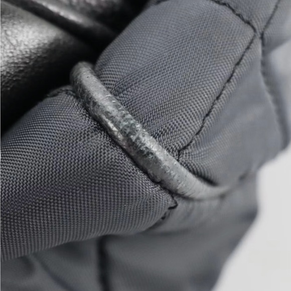 (RARE) Dolce Gabbana quilted nylon, leather trim with embossed accents “Duffle” - Picture 6 of 9